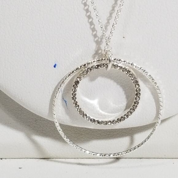 LC silver tone 30" necklace w/ 3" ext. 1" pendant 1.1724 - Picture 2 of 5